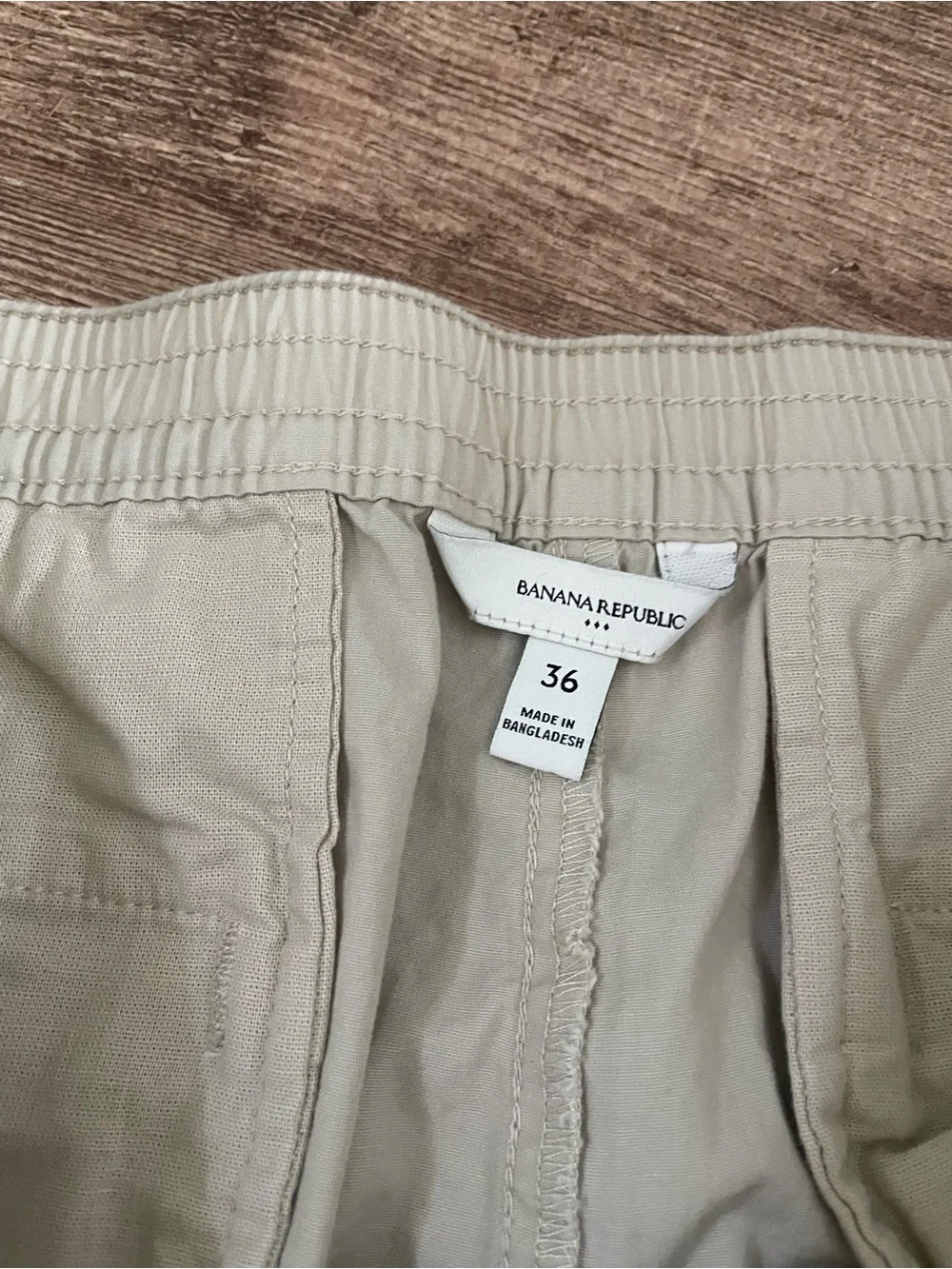 Banana Republic Cotton Elastic Waist Tan Chino Shorts Size 36